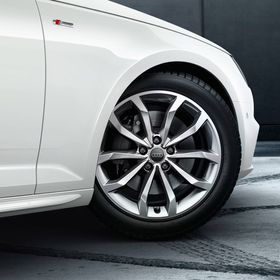 Audi 18 inch lichtmetalen zomerset, 10-spaaks-V
